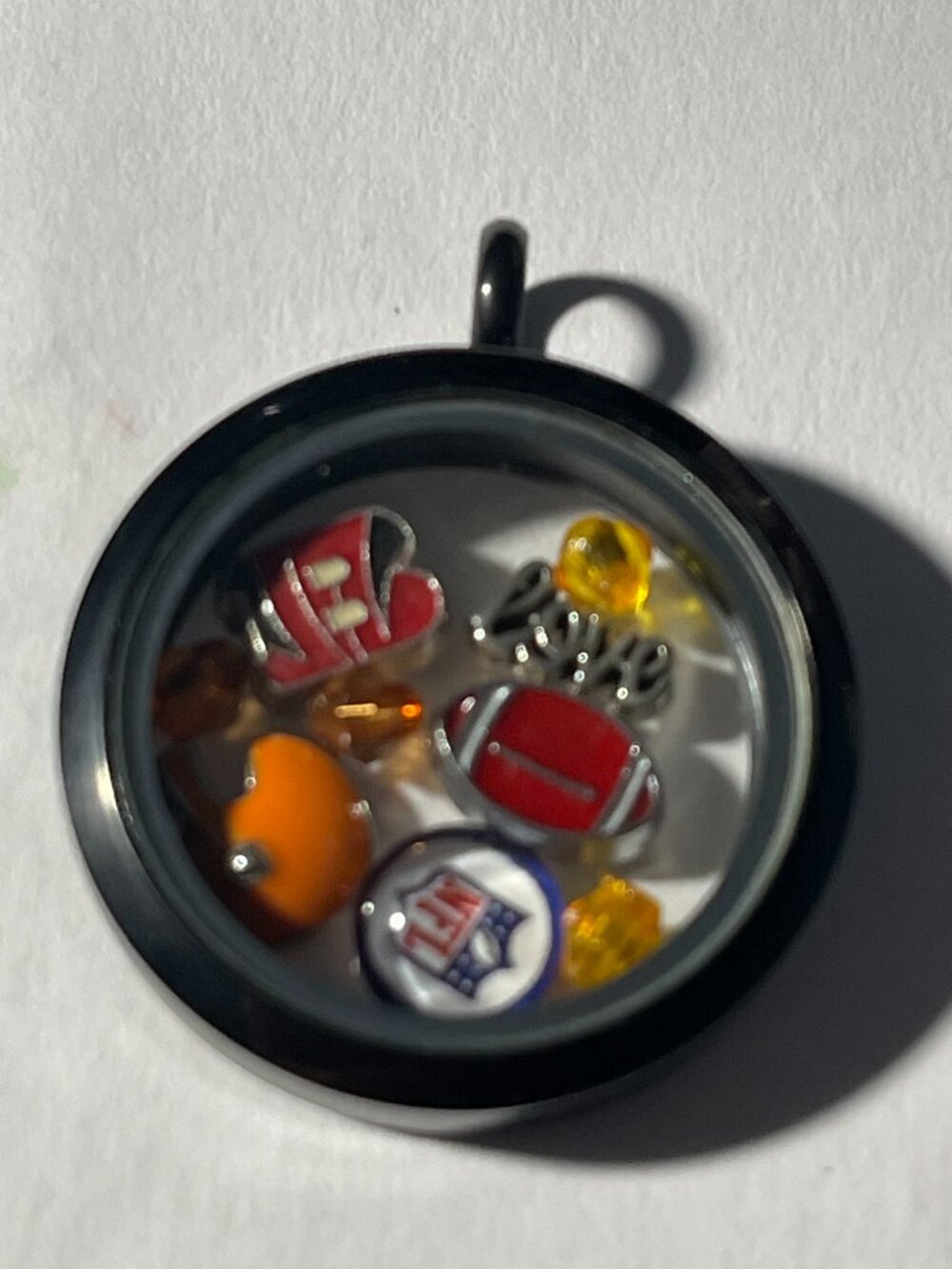 Cincinnati Bengals NFL Memory Charm Locket w/ 22 IN chain NEW
